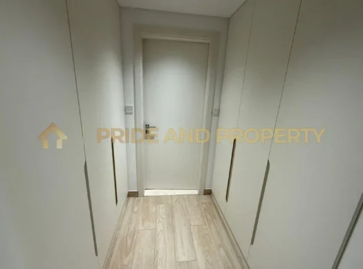 1 BHK Apartment in Jumeirah Garden City